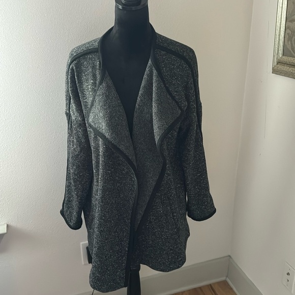 Banana Republic Sz L heather gray open cardigan black trim cascade front Sz L - Picture 2 of 9